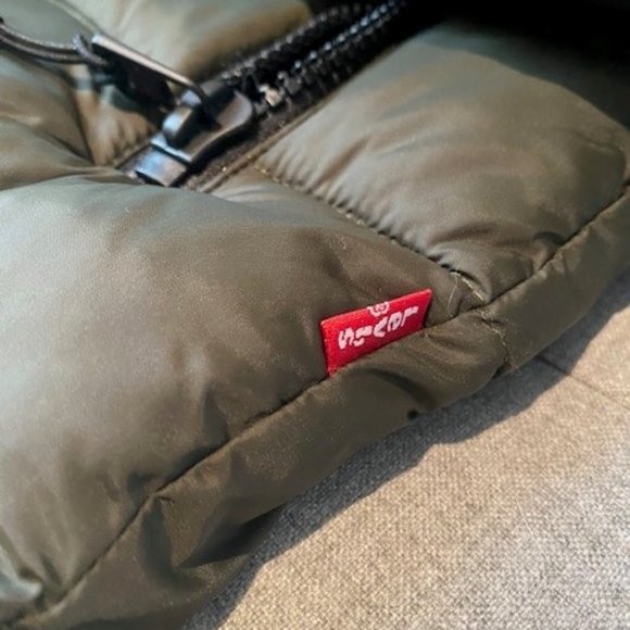 NEW Levi's Puffer Coat - Picture 3 of 6